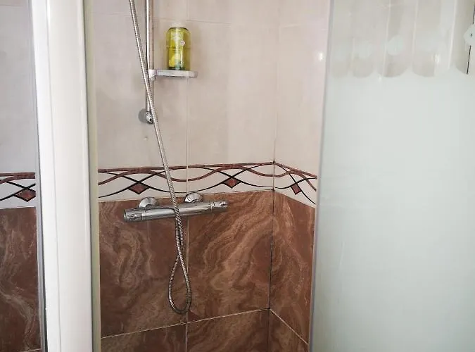 Maisonnette 4 Pers Rez De Jardin Avec Terrasse *